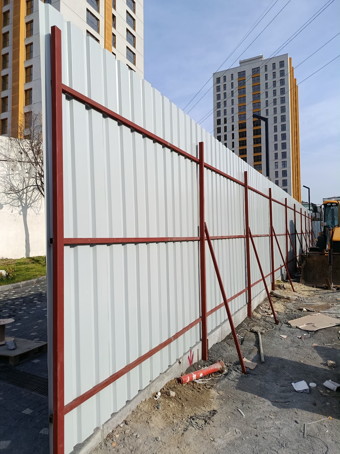 Trapez Sac Şantiye Çevreleme – Çelik Konstrüksiyonlu Uygulama