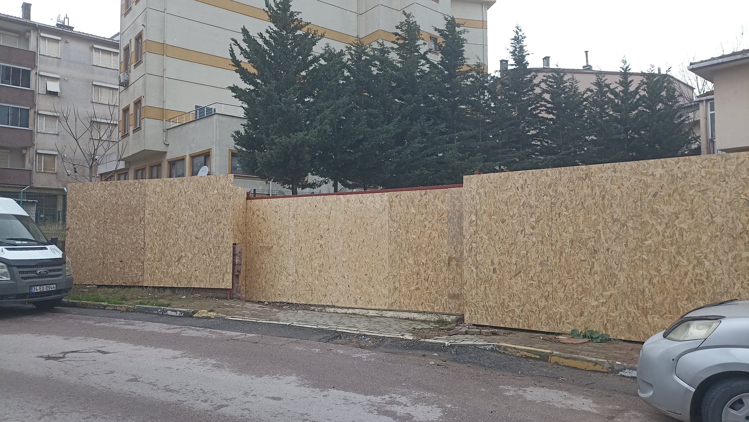 OSB Şantiye Çevreleme – Reklam Giydirmeye Hazır Yüzey
